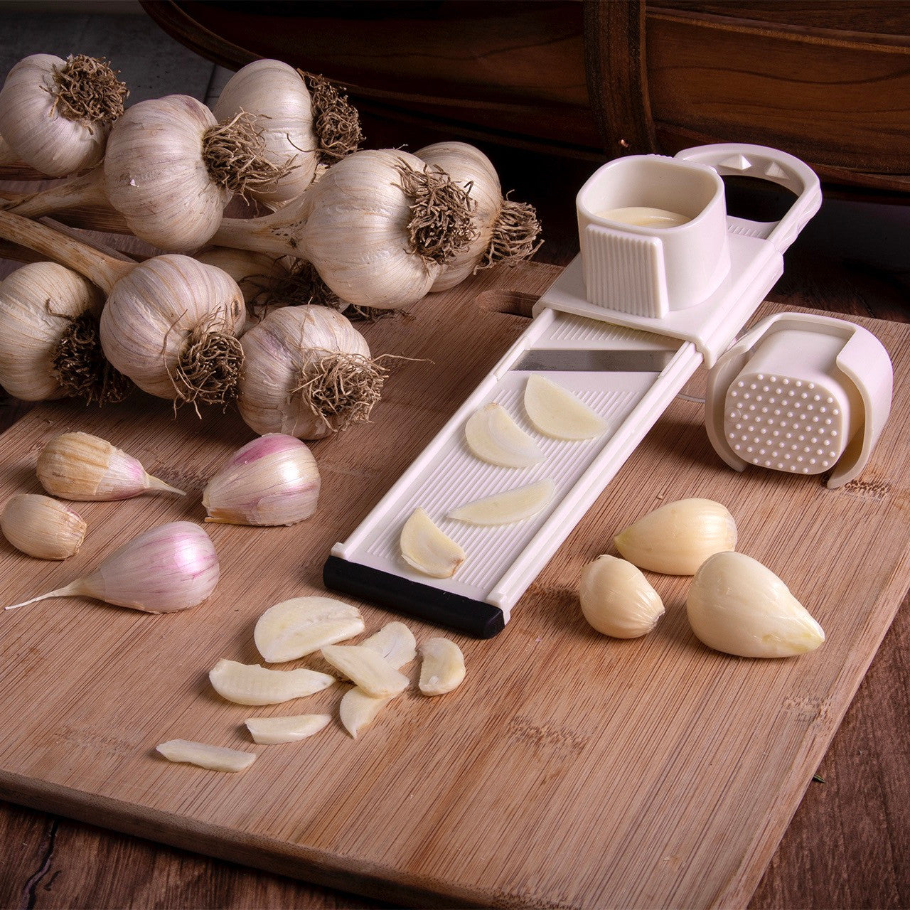 Garlic Slicer & Shredder – Mini Mandoline with Hand Protector
